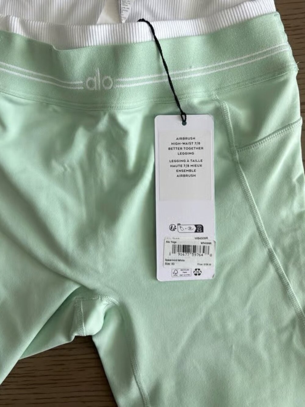 Alo Yoga Airbrush Better Together Bra And High-Waist 7/8 Legging Set Green/White - Picture 5 of 7
